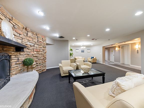 2nd image of 250 W Parliament Pl APT 214
