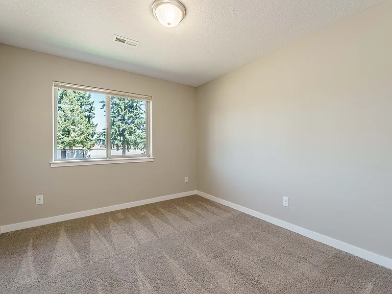 836 NE 109th Ct — Photo 26