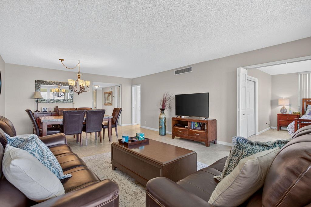 2671 S COURSE Drive #710, photo 4