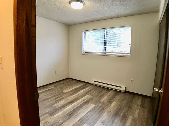 3rd image of 17120 15th Ave NE #S-205
