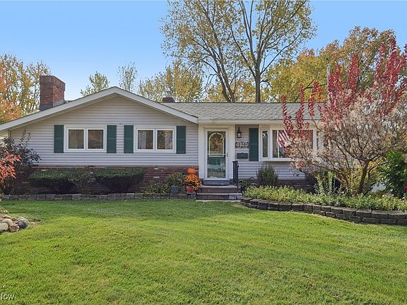 2nd image of 26915 Eastwood Ln