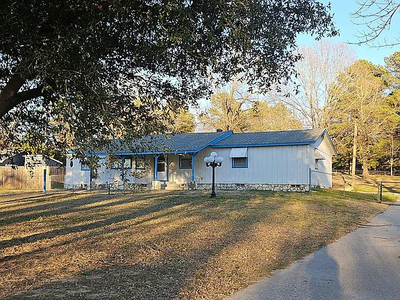 2nd image of 299 Elm Rd