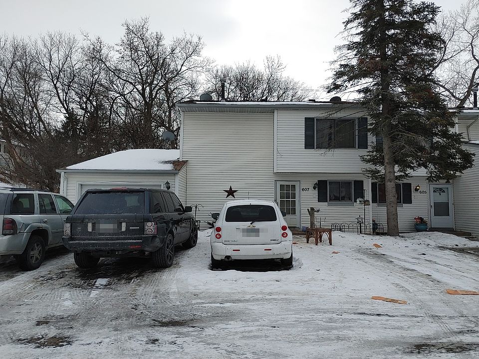 1st image of 607 Portland Dr E