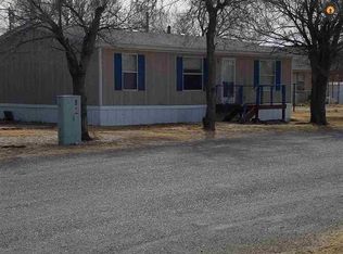 733 W 17th St, Portales, NM 88130