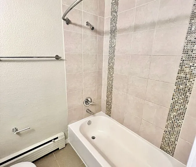 59 N Ogden St #10 — Photo 82