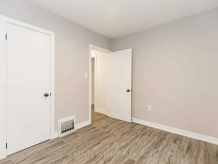 156 Clapperton St — Photo 13