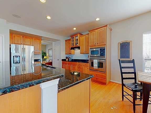 4th image of 1125 Fairfax St N