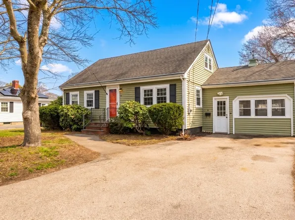 41 Crowell St, Haverhill, MA 01830