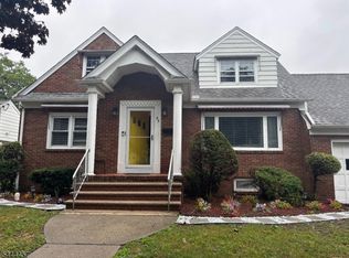 95 Alfred St, Clifton, NJ 07013