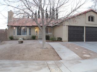 3102 Crowne Dr, Palmdale, CA 93551