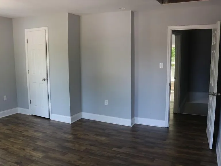 1134 Hinton St — Photo 9