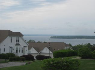 283 Rolling Hill Rd, Portsmouth, RI 02871