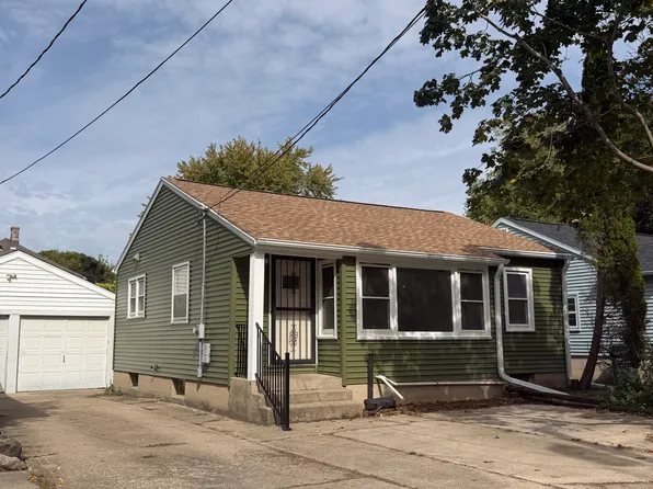 2634 E Lawn Ct, Madison, WI 53704