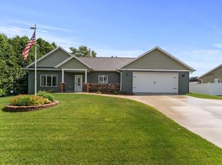 4821 W Custer St, Manitowoc, WI 54220