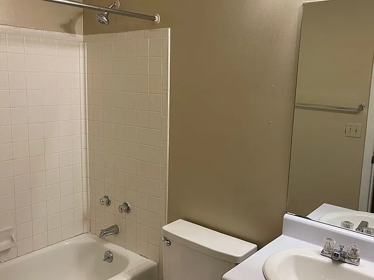 168 E University Dr #L-208 — Photo 11
