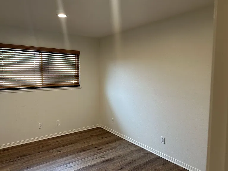 3476 Willow St — Photo 7