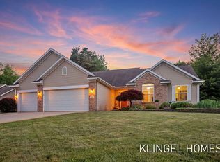 10635 Tallpine Ln, Allendale, MI 49401