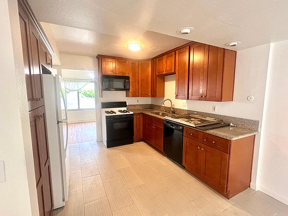 4th image of 10208 Caminito Pitaya