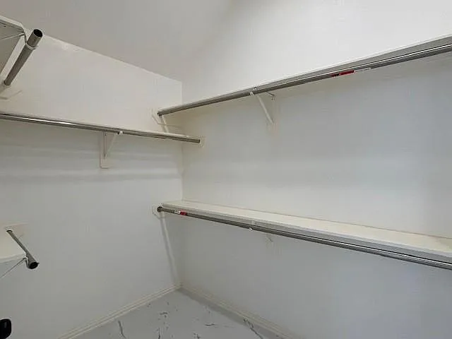 8519 Babbling Brook Ct — Photo 30