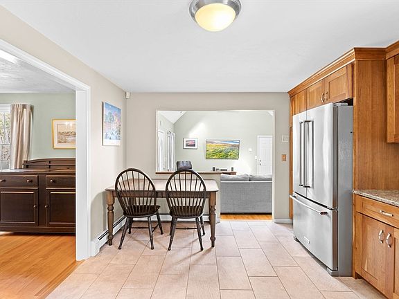 4th image of 39 Malbone St