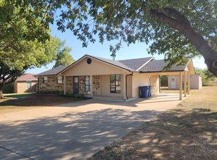 200 Pembrook St, Breckenridge, TX 76424