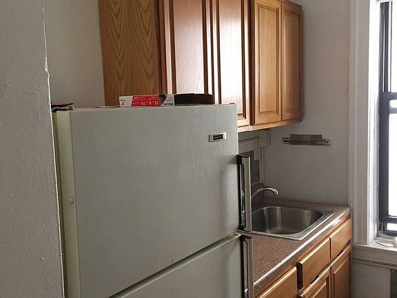 4th image of 3031 34th St APT 2