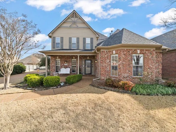 1392 Rain Lake Ln E, Collierville, TN 38017