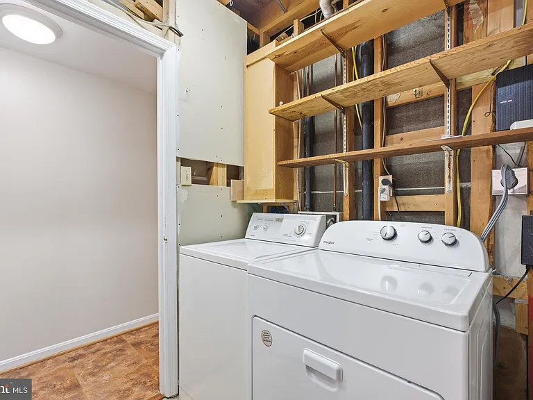 3343 Slade Run Dr — Photo 38