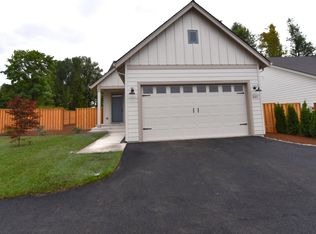 845 Oakleaf Way, Silverton, OR 97381