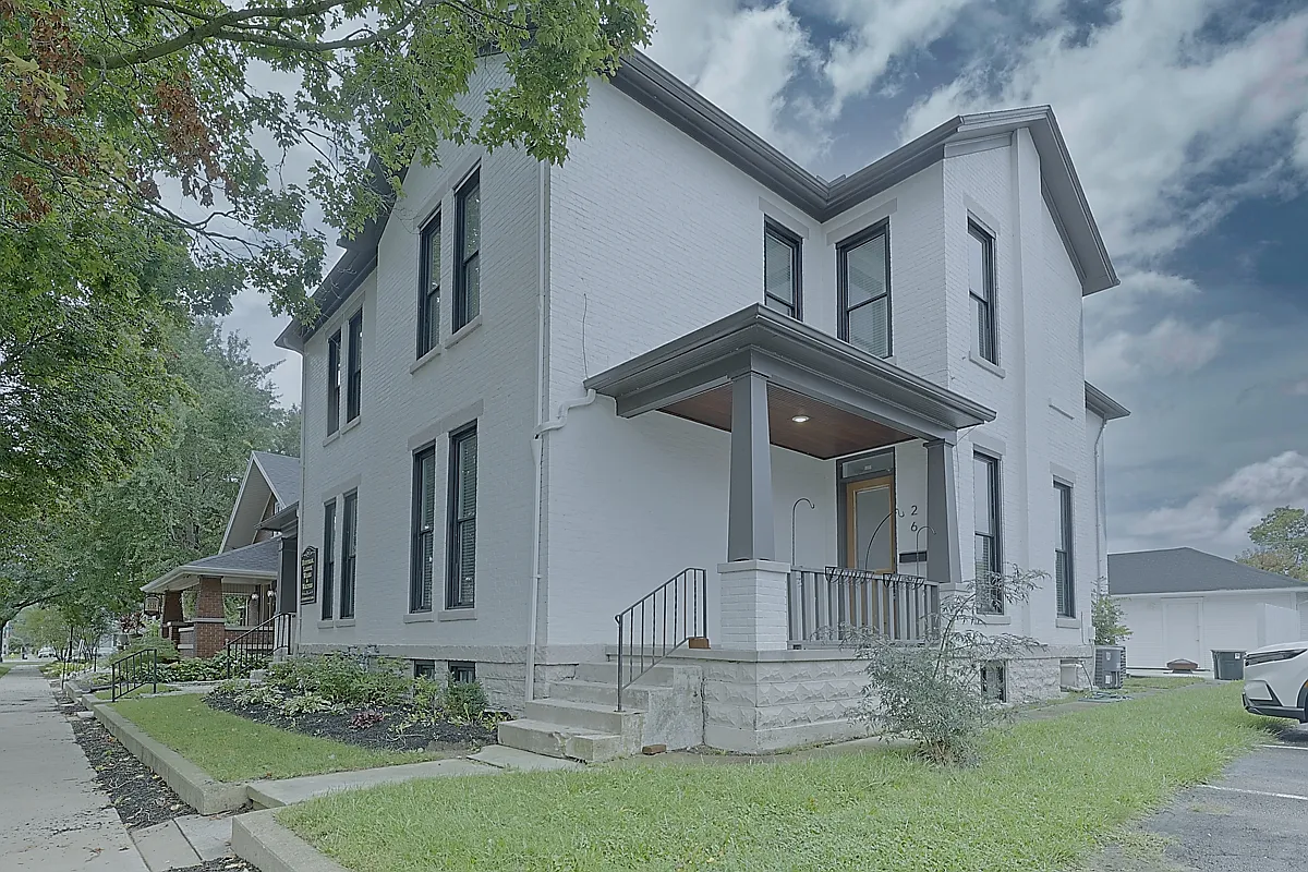 3 bed, 2.5 bath, 2110 sqft, $2,300 — Photo 1