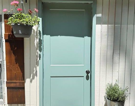 2nd image of 10 Lindsey Ln NW