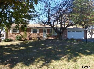 135 Forest Hill Rd, York, PA 17406