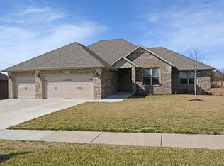 2051 N Citation Ave, Springfield, MO 65802