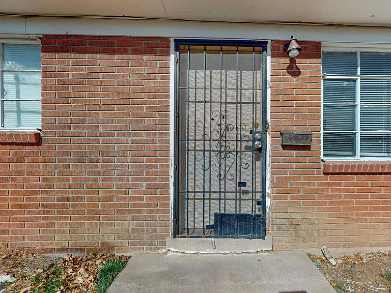 1033 Louisiana Blvd SE — Photo 10