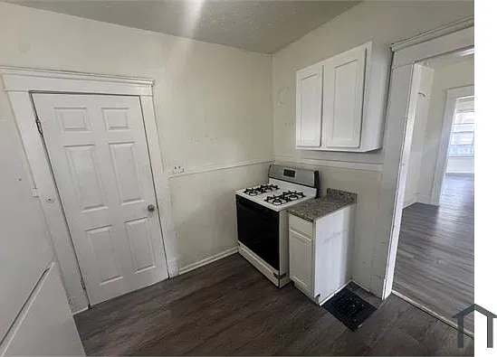4 bed, 2209 sqft, $1,300 — Photo 4