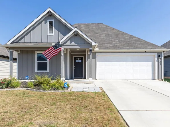 203 Mulberry Creek Ln, Hutto, TX 78634