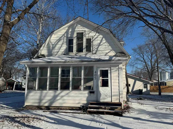 405 Richings St, Charles City, IA 50616