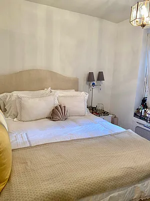 Rented by Douglas Elliman | media 7