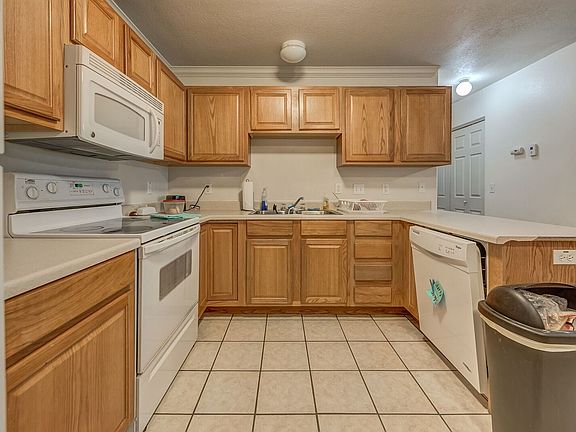 3rd image of 595 N University Ave APT 220