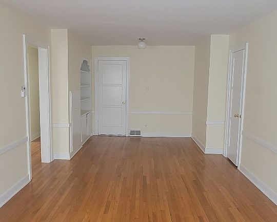 5th image of 1283 Devon Ave