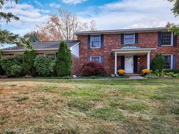 5205 Glengate Rd, Rochester, MI 48306