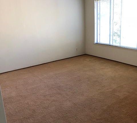 2nd image of 1266 Hopkins Ave APT 12