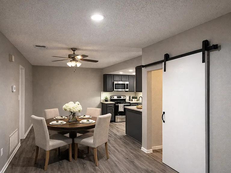 Hidden Oaks Apartments — Photo 33