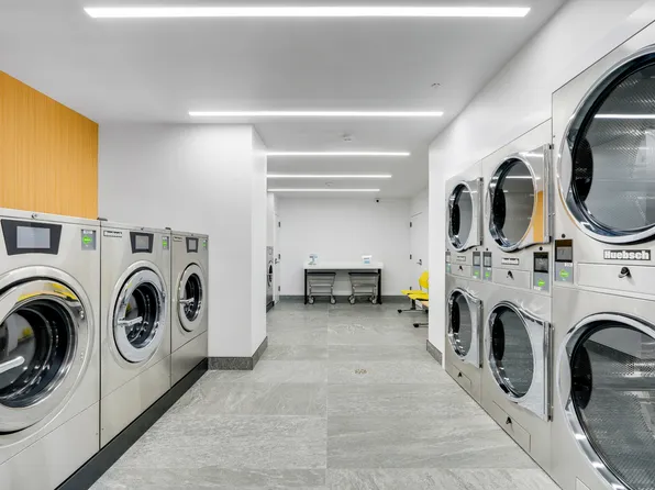 2175 Cedar Avenue image 11 of 12