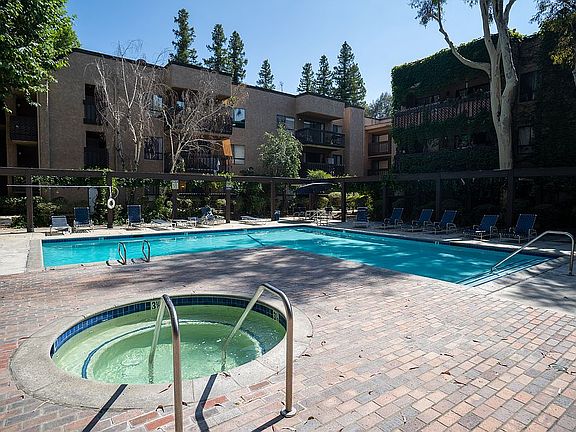 2nd image of 22100 Burbank Blvd Unit 225C