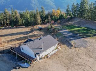 2086 Yankee Flats Rd, Columbia Shuswap, BC V1E 3J3