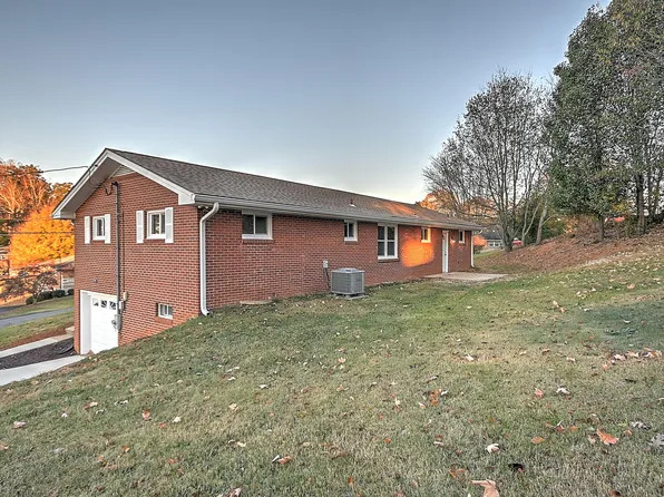 407 Monte Vista Dr, Kingsport, TN 37660