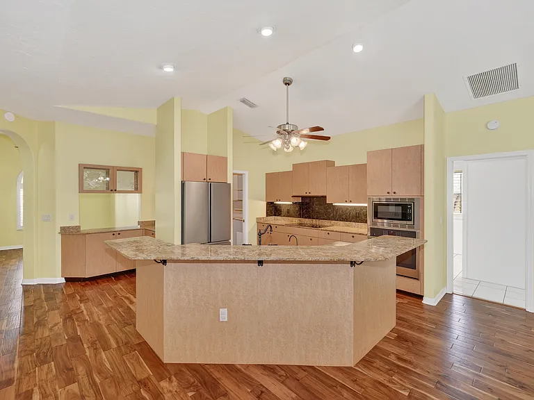 952 Bel Air Star Pkwy — Photo 23