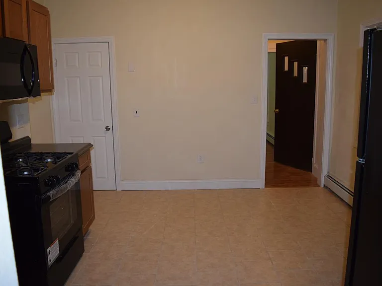 71 Medford St #1 — Photo 10