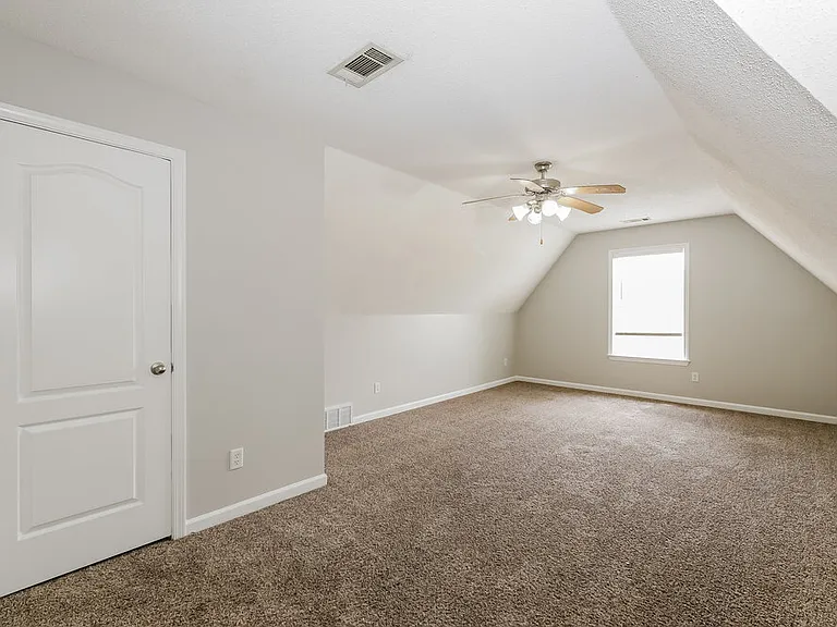 10076 Sutton Ridge Ln — Photo 14